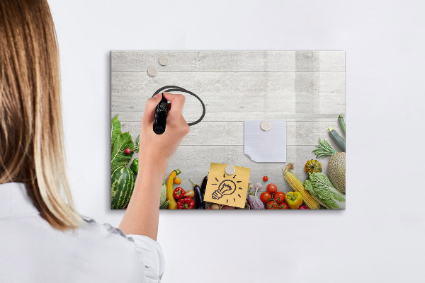 Pizarra magnética de pared con rotulador Un espacio creativo para recuerdos y fotos.