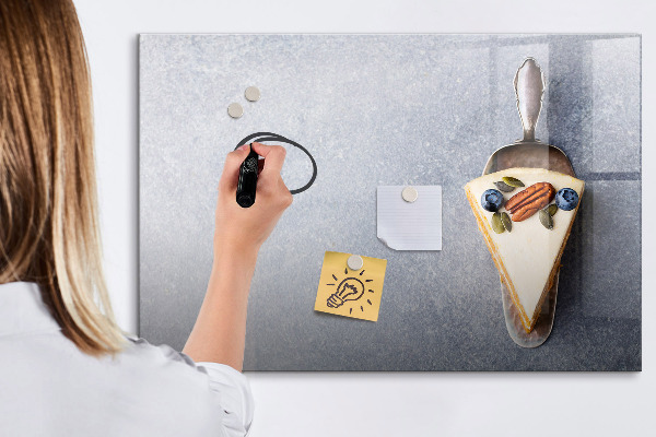 Pizarra magnética de pared con rotulador Un lugar creativo para recuerdos y notas.