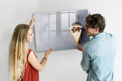 Pizarra magnética de pared con rotulador Un lugar creativo para recuerdos y notas.