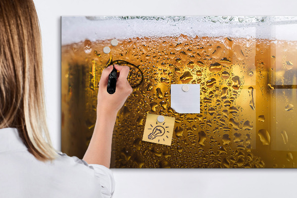 Pizarra borrable de cristal con imanes Una cerveza fría con recuerdos personales