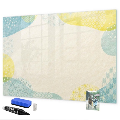 Pizarra magnética de pared con rotulador Un tablero colorido para notas y fotos.
