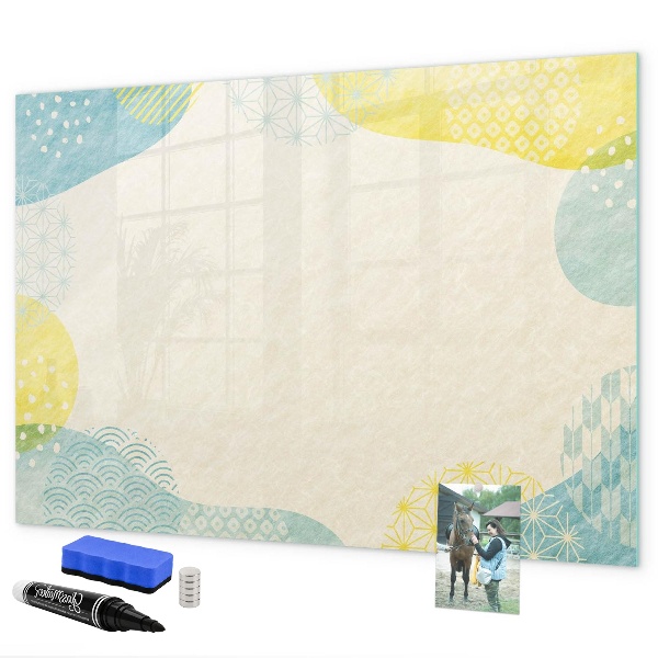 Pizarra magnética de pared con rotulador Un tablero colorido para notas y fotos.
