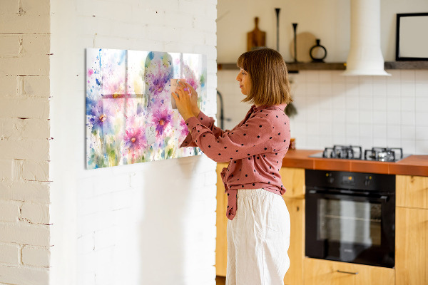 Pizarra magnética de pared con rotulador Un tablero colorido para fotos y notas.