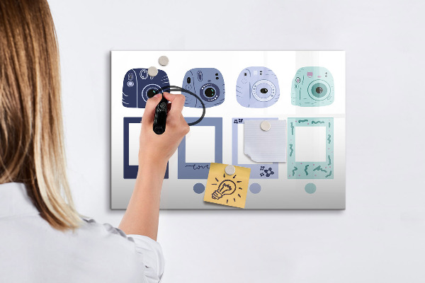 Pizarra magnética de pared con rotulador Un lugar creativo para recuerdos y fotos.