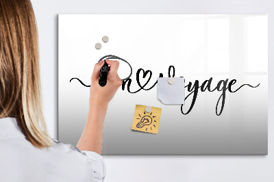 Pizarra magnética de pared con rotulador Un espacio creativo para recuerdos y fotos.