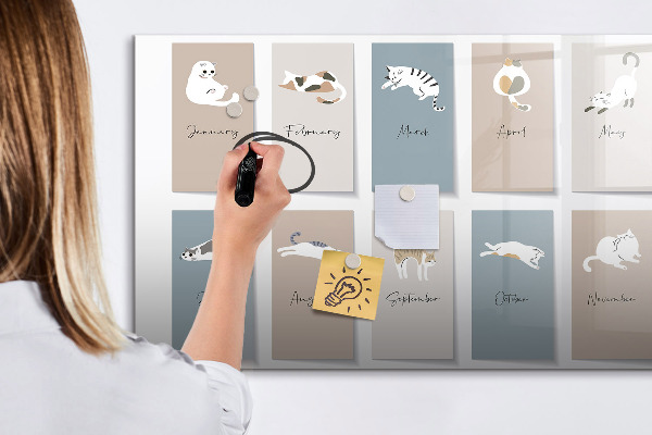 Pizarra magnética de pared con rotulador Un calendario creativo para cada estación.