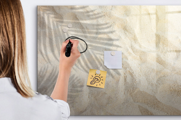 Pizarra borrable de cristal con imanes Un elegante tablero para notas y fotos.