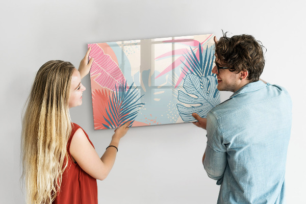Pizarra magnética de pared con rotulador Un tablero colorido para notas y fotos.