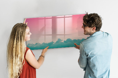 Pizarra magnética de pared con rotulador Un tablero colorido para notas y fotos.