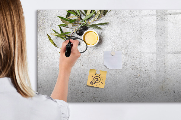 Pizarra borrable de cristal con imanes Un elegante tablero para notas y fotos.