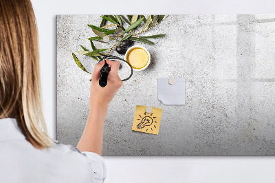 Pizarra borrable de cristal con imanes Un elegante tablero para notas y fotos.