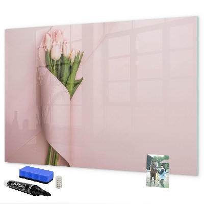 Pizarra magnética de pared con rotulador Un espacio creativo para recuerdos y notas.