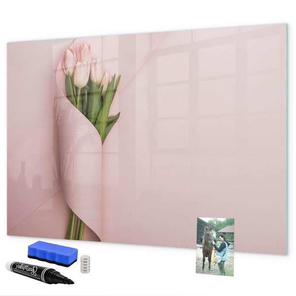Pizarra magnética de pared con rotulador Un espacio creativo para recuerdos y notas.