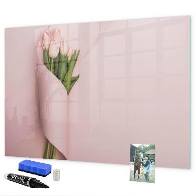 Pizarra magnética de pared con rotulador Un espacio creativo para recuerdos y notas.