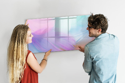 Pizarra magnética de pared con rotulador Un tablero colorido para fotos y notas.