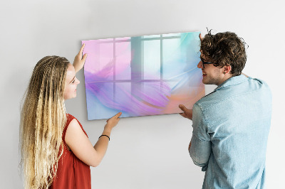 Pizarra magnética de pared con rotulador Un tablero colorido para fotos y notas.