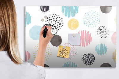 Pizarra magnética de pared con rotulador Un tablero colorido para recuerdos y notas.
