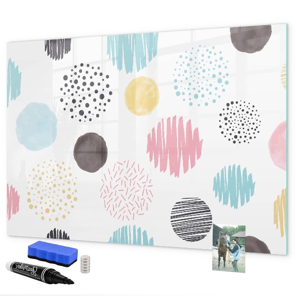 Pizarra magnética de pared con rotulador Un tablero colorido para recuerdos y notas.