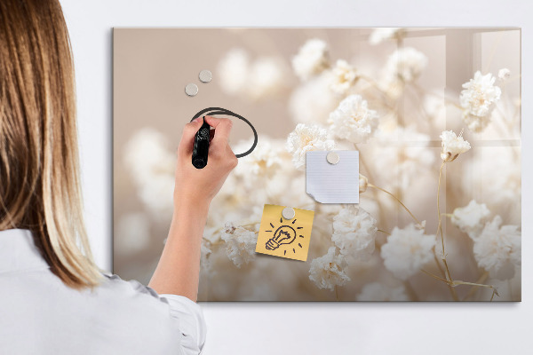 Pizarra magnética de pared con rotulador Un lugar creativo para recuerdos y fotos.