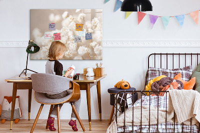 Pizarra magnética de pared con rotulador Un lugar creativo para recuerdos y fotos.