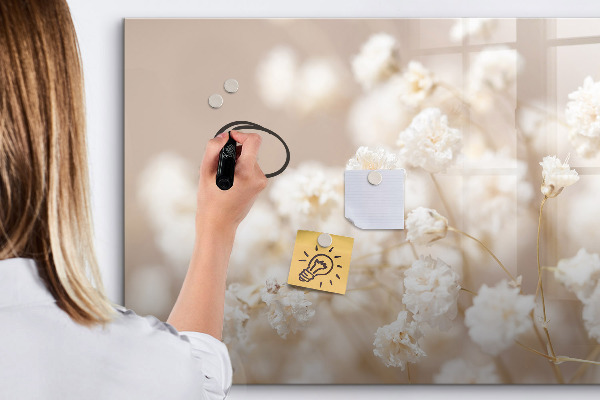 Pizarra magnética de pared con rotulador Un lugar creativo para recuerdos y fotos.