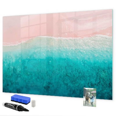 Pizarra magnética de pared con rotulador Un tablero colorido para notas y fotos.