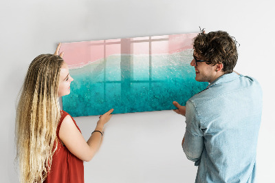 Pizarra magnética de pared con rotulador Un tablero colorido para notas y fotos.