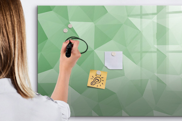 Pizarra magnética de pared con rotulador Un tablero colorido para fotos y notas.