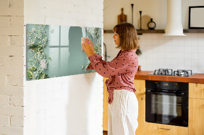 Pizarra magnética de pared con rotulador Un elegante tablero para notas y fotos.