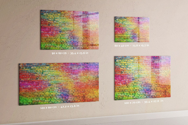 Pizarra magnética de pared con rotulador Una pared colorida con espacio para fotos.