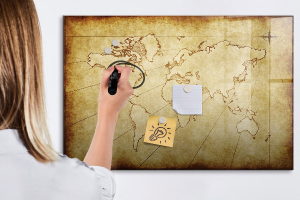 Pizarra magnética de pared con rotulador Un mapamundi con recuerdos personales