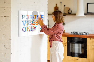 Pizarra magnética de pared con rotulador Vibraciones positivas con un estilo colorido