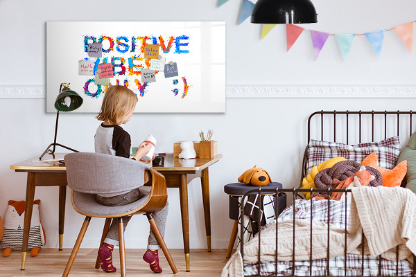 Pizarra magnética de pared con rotulador Vibraciones positivas con un estilo colorido