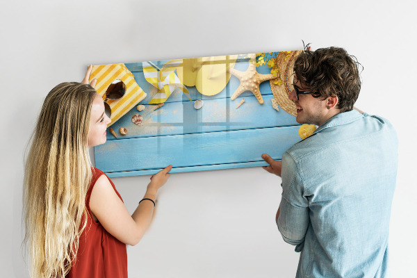 Pizarra magnética de pared con rotulador Recuerdos de verano sobre un fondo azul