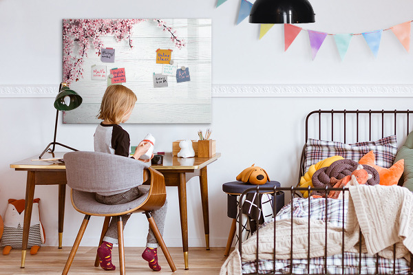 Pizarra magnética de pared con rotulador Un espacio creativo para presentar fotografías