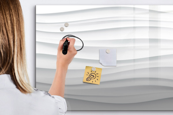 Pizarra magnética de pared con rotulador Un elegante tablero para notas y fotos.