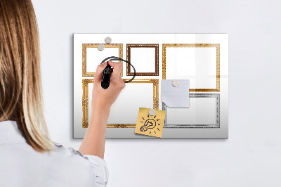 Pizarra borrable de cristal con imanes Un espacio creativo para fotos y notas.
