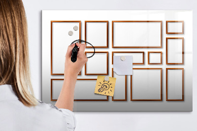 Pizarra magnética de pared con rotulador Un espacio creativo para recuerdos y fotos.