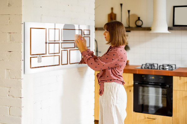 Pizarra magnética de pared con rotulador Un espacio creativo para recuerdos y fotos.