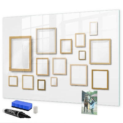 Pizarra borrable de cristal con imanes Un espacio creativo para fotos y notas.