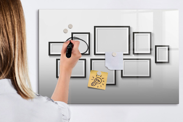 Pizarra magnética de pared con rotulador Tablero moderno para fotos y notas.