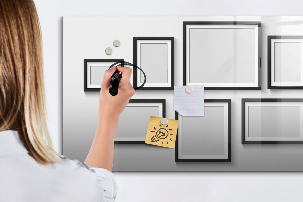 Pizarra magnética de pared con rotulador Tablero moderno para fotos y notas.