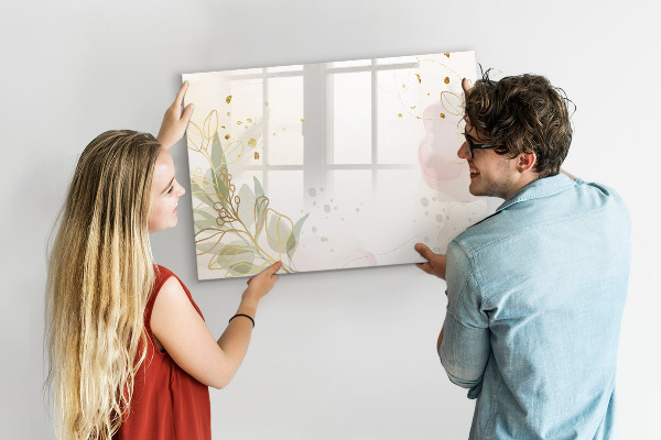 Pizarra borrable de cristal con imanes Un elegante tablero para presentar fotos.