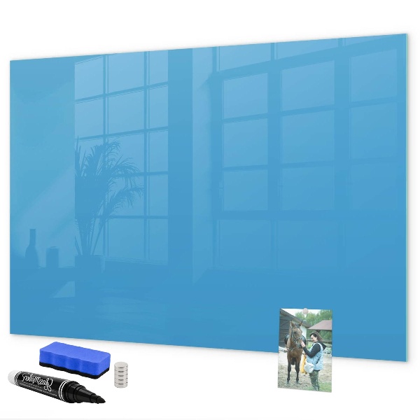 Pizarra magnética de pared con rotulador Un tablero colorido para notas y fotos.
