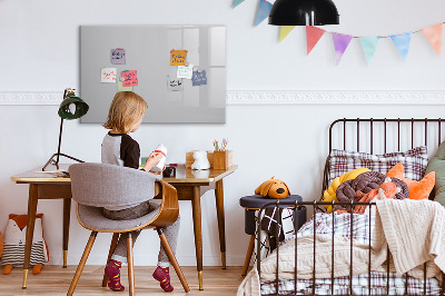 Pizarra magnética de pared con rotulador Un práctico tablero para notas y fotos.