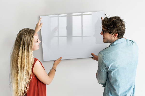 Pizarra borrable de cristal con imanes Un práctico tablero para notas y fotos.