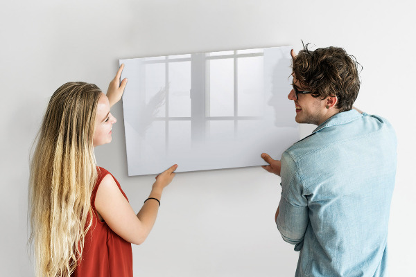 Pizarra borrable de cristal con imanes Un práctico tablero para notas y fotos.