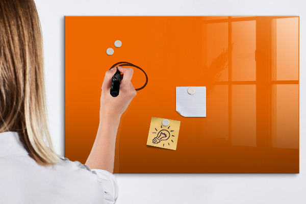 Pizarra magnética de pared con rotulador Una forma creativa de presentar tus fotos