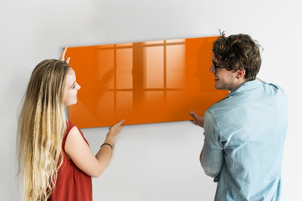 Pizarra magnética de pared con rotulador Una forma creativa de presentar tus fotos