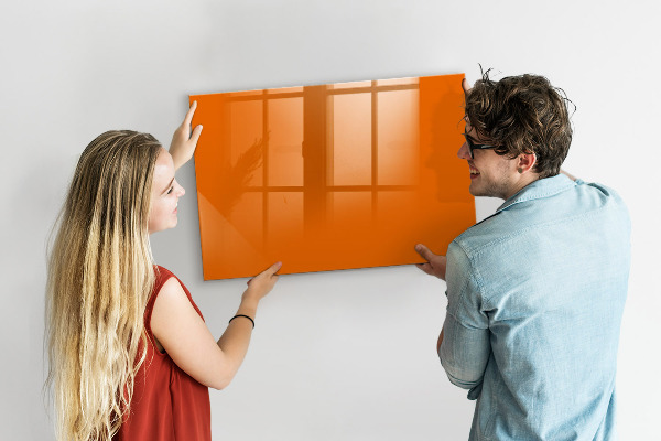 Pizarra magnética de pared con rotulador Una forma creativa de presentar tus fotos